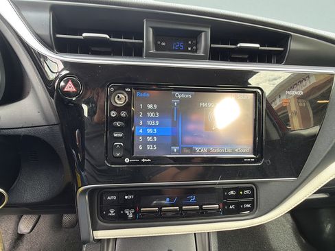 Used 2018 Toyota Corolla iM FWD image 15