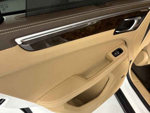 Used 2018 Porsche Macan S image 36