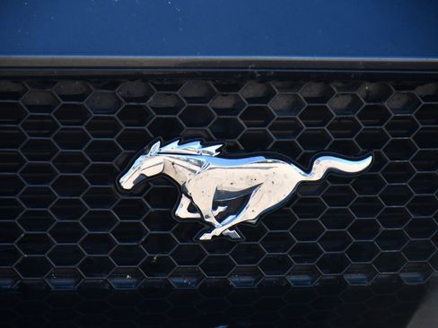 Used 2019 Ford Mustang GT image 33