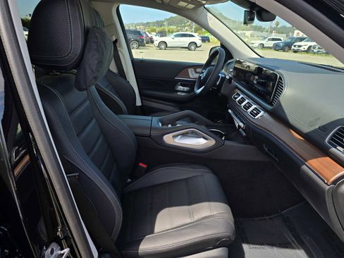 New 2026 Mercedes-Benz GLS 450 4MATIC image 11