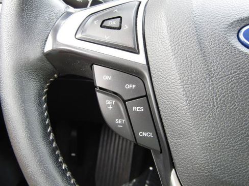 Certified 2019 Ford Fusion SE w/ Equipment Group 151A FWD image 17