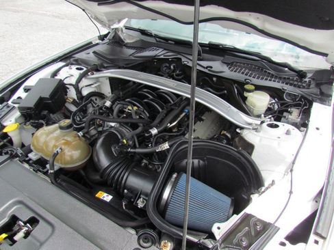 Used 2017 Ford Mustang GT Premium RWD image 22