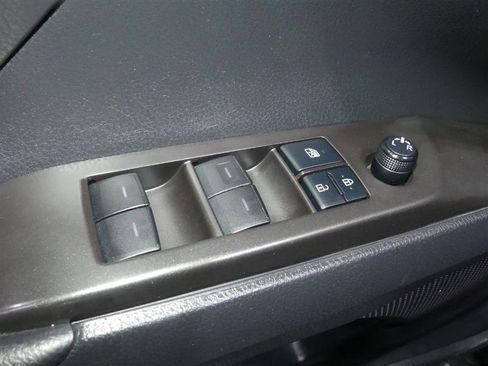 Used 2021 Toyota Camry SE w/ Cold Weather Package image 20