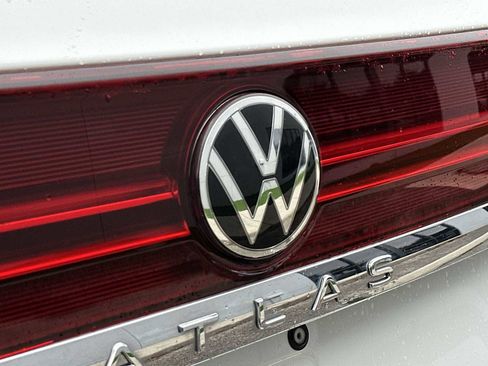 Used 2024 Volkswagen Atlas SE image 10