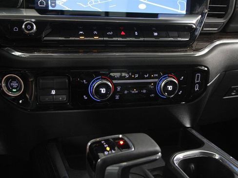 Used 2023 GMC Sierra 1500 Elevation w/ Preferred Package image 15