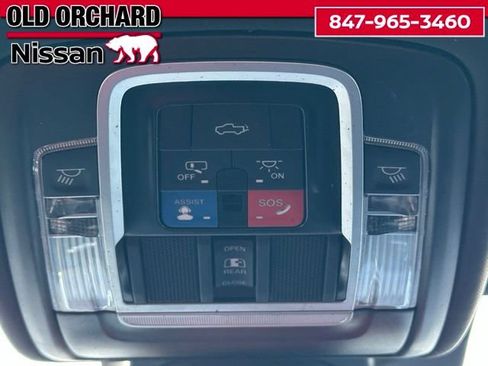 Used 2023 RAM 1500 Laramie AWD/4WD image 18