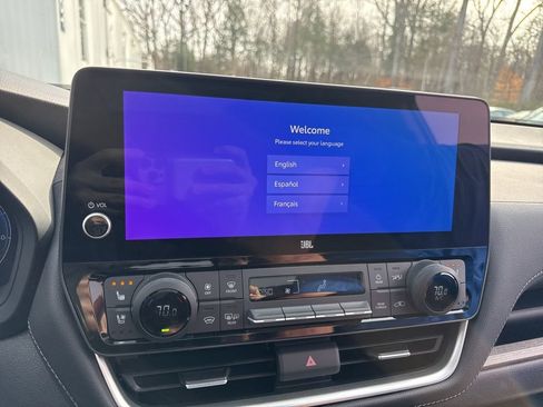 Used 2024 Toyota Grand Highlander Platinum image 31