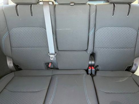 Used 2024 Jeep Wrangler Unlimited Rubicon 4xe AWD/4WD image 15