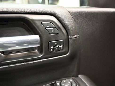 Used 2019 Chevrolet Silverado 1500 High Country w/ Technology Package image 28