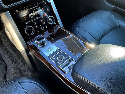 Used 2020 Land Rover Range Rover SWB image 18