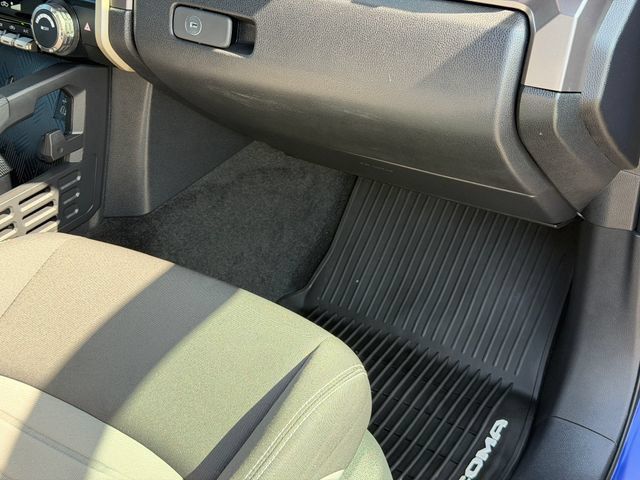 Used 2025 Toyota Tacoma TRD Sport AWD/4WD image 20