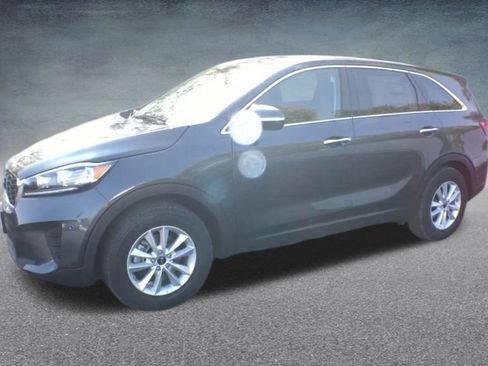 Used 2020 Kia Sorento LX FWD image 9