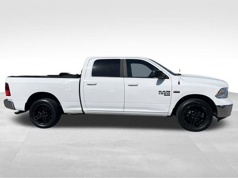 Used 2019 RAM 1500 Classic SLT image 8