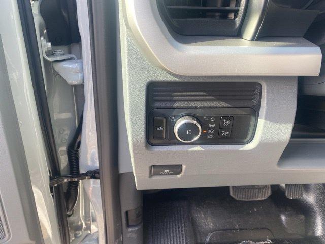 New 2025 Ford F250 XL w/ 360-Degree Camera Package RWD image 16