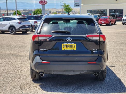 Used 2025 Toyota RAV4 XLE AWD/4WD image 4