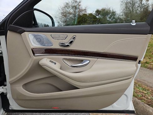 Used 2016 Mercedes-Benz S 550 Sedan image 18