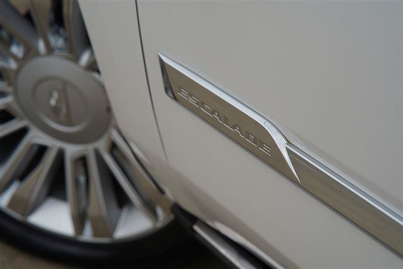 Used 2016 Cadillac Escalade Platinum AWD/4WD image 20