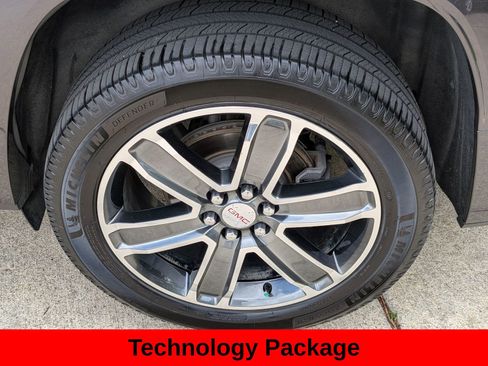 Used 2018 GMC Acadia Denali AWD/4WD image 13