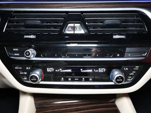Used 2020 BMW 530i RWD image 20