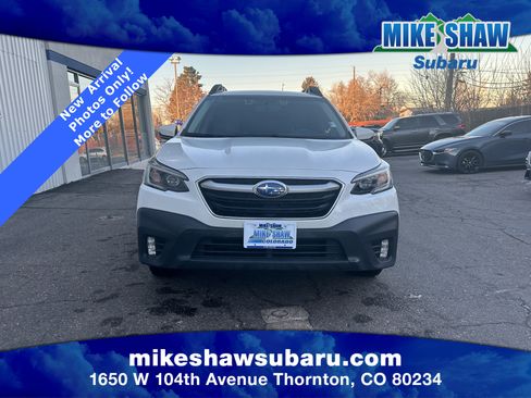 Used 2021 Subaru Outback Premium image 2