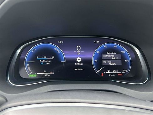 Used 2024 Toyota Venza Limited image 20