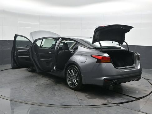 Used 2023 Nissan Altima 2.0 SR FWD image 51