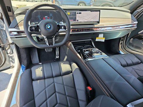 New 2025 BMW 750e xDrive w/ Premium Package image 16
