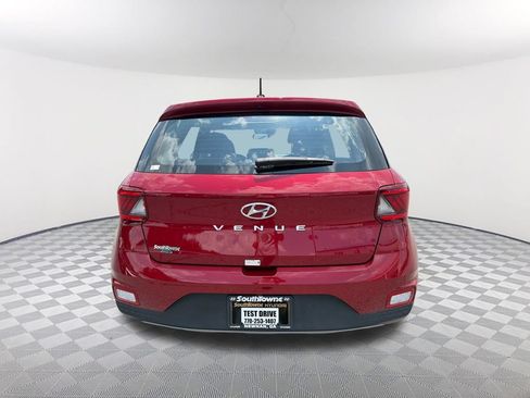 Used 2025 Hyundai Venue SE FWD image 6