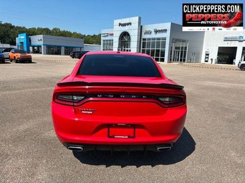 Used 2022 Dodge Charger SXT RWD image 5