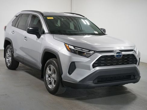 Used 2024 Toyota RAV4 LE image 3