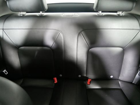 Used 2010 Volkswagen Beetle Coupe image 13