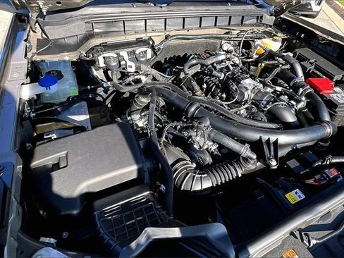 New 2025 Ford Bronco Badlands image 10