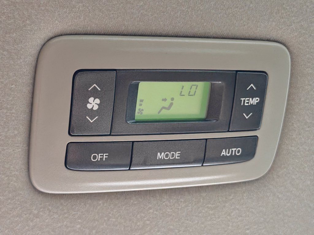 Used 2013 Toyota Sienna Limited w/ Premium Pkg AWD/4WD image 30