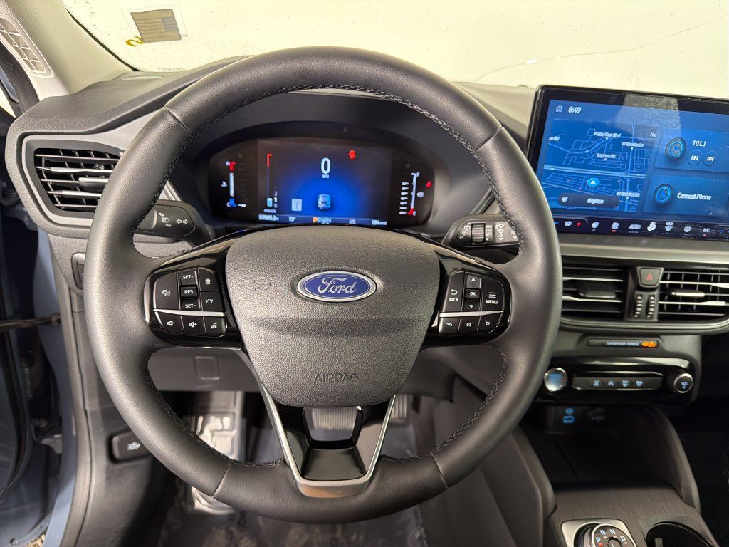 Used 2023 Ford Escape Active w/ Tech Pack #1 AWD/4WD image 12