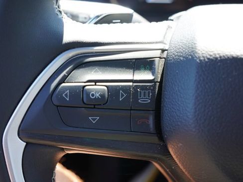 Used 2023 Jeep Grand Cherokee Altitude AWD/4WD image 32