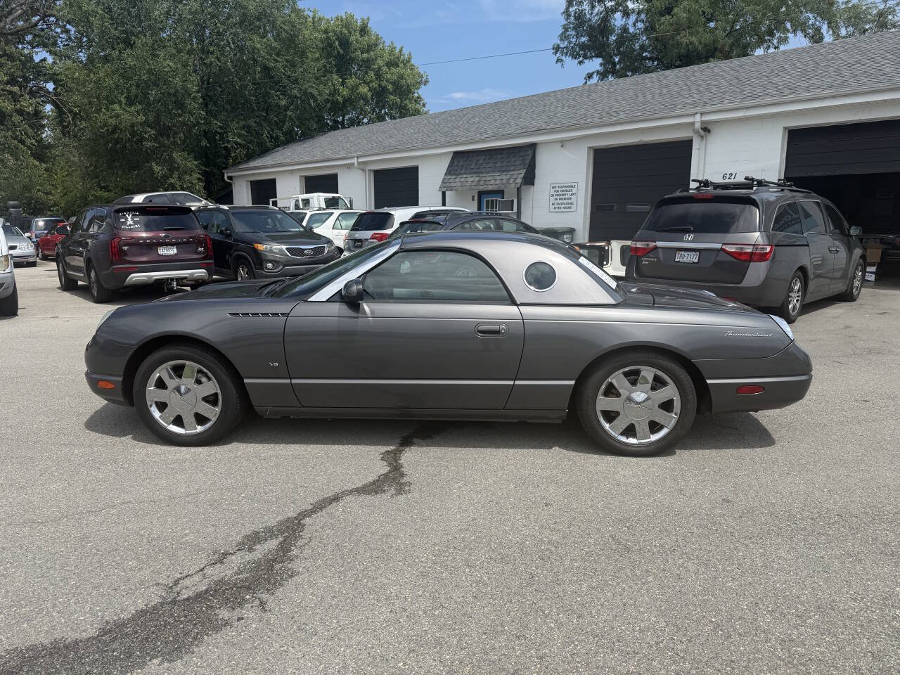 Used 2003 Ford Thunderbird RWD image 9
