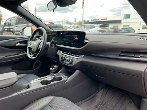 Certified 2024 Buick Envista Sport Touring w/ Convenience I Package FWD image 20
