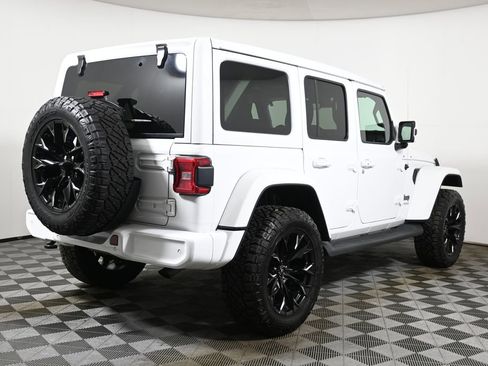 Used 2021 Jeep Wrangler Unlimited Sahara image 7