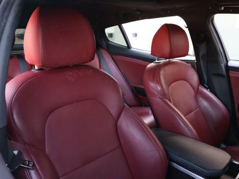 Used 2020 Kia Stinger GT1 image 19