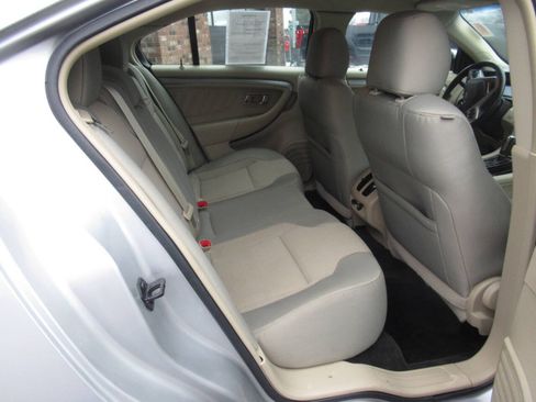 Used 2015 Ford Taurus SEL w/ Equipment Group 201A AWD/4WD image 6