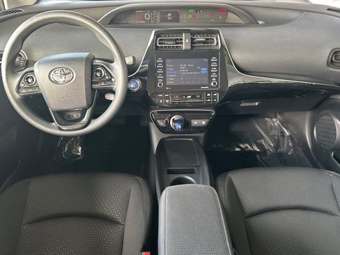 Certified 2022 Toyota Prius LE image 17