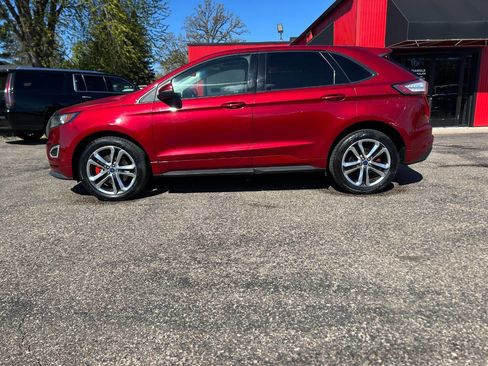 Used 2018 Ford Edge Sport w/ Cold Weather Package AWD/4WD image 13