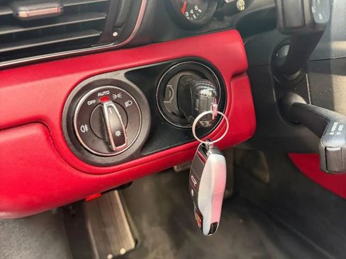 Used 2017 Porsche 911 Carrera image 23