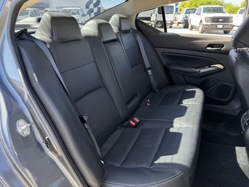 Used 2024 Nissan Altima 2.5 SL FWD image 28