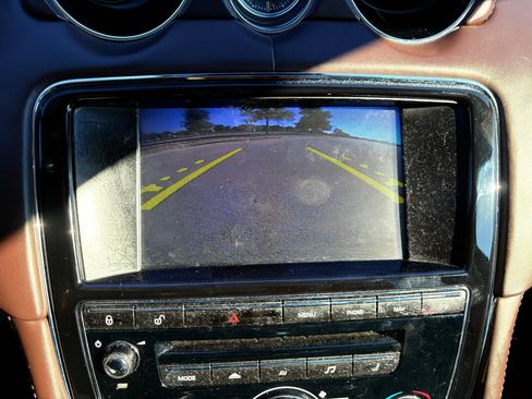 Used 2014 Jaguar XJ L Portfolio image 43