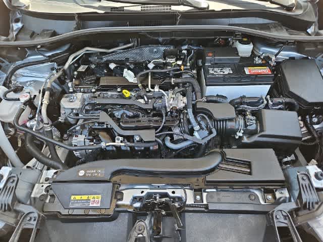Used 2025 Toyota Corolla Cross LE FWD image 12
