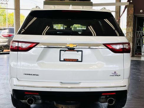 Used 2020 Chevrolet Traverse Premier FWD image 12