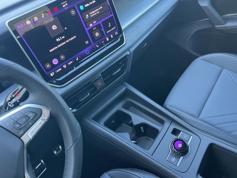 New 2026 Volkswagen Tiguan SE R-Line FWD image 14