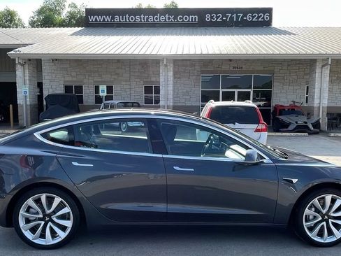 Used 2018 Tesla Model 3 Long Range RWD image 6
