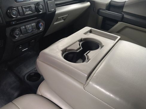 Used 2017 Ford F150 XL w/ Equipment Group 101A Mid RWD image 26